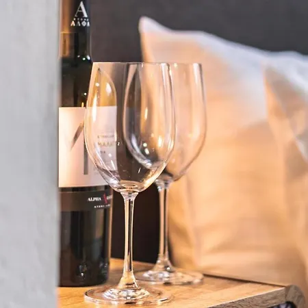 Lux Downtown * Serres