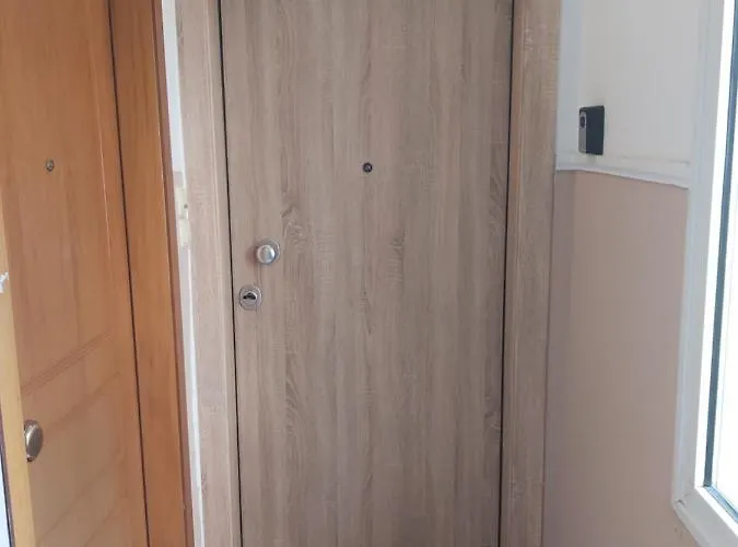 Lux Downtown * Serres